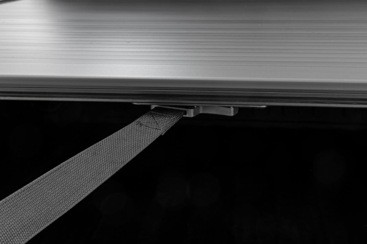Ram 1500 Manual Retractable Bed Cover - Rough Country - Matte Black - '19-'26